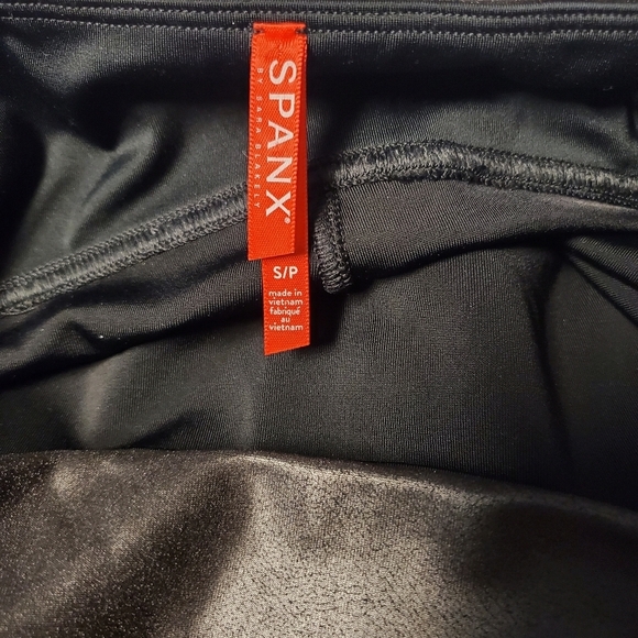 SPANX Faux Leather Edgy Moto Leggings Size small Fall Closet Staple - Picture 9 of 15